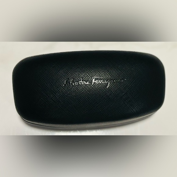 NEW Salvatore Ferragamo SF 1081SE 103 Ivory Sunglasses with Blue Gradient Lenses - Picture 9 of 9